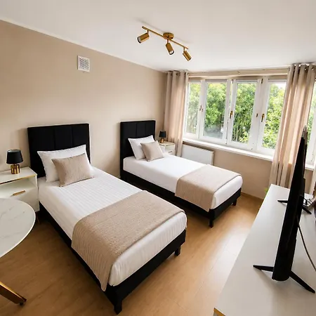 Golden Apartment *